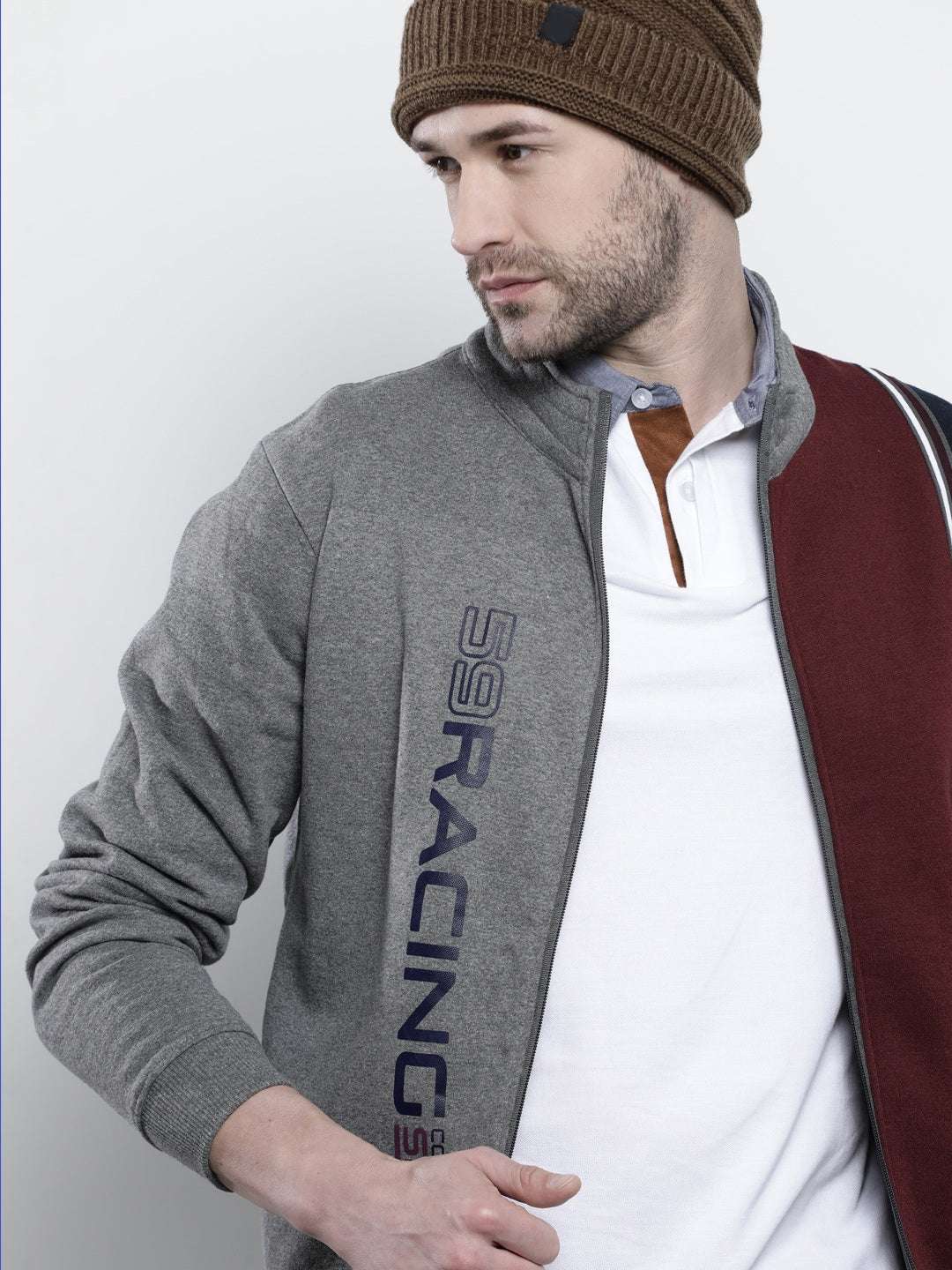 Shop Men's Colourblocked Regular Fit Sweatshirt Online.