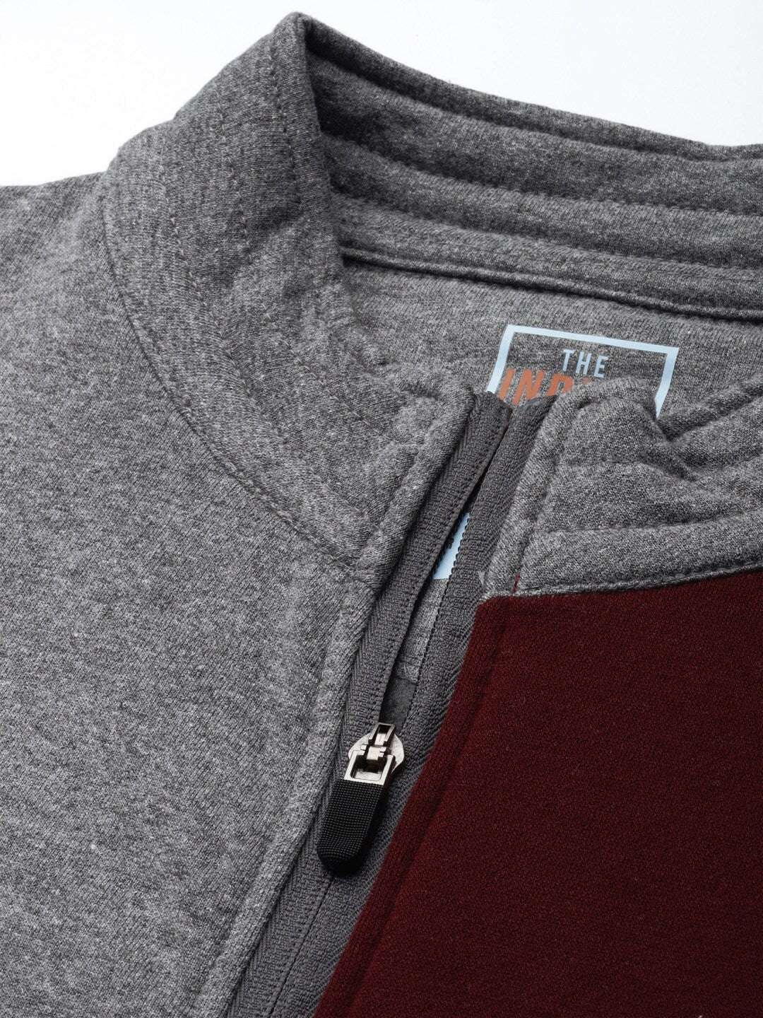 Shop Men's Colourblocked Regular Fit Sweatshirt Online.