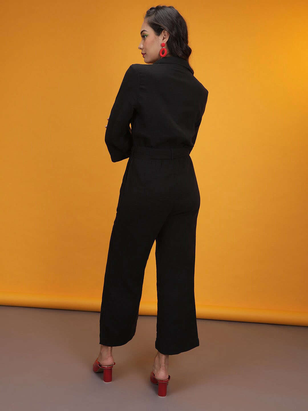 Shop Women Solid Jumpsuit With Flap Pockets Online.