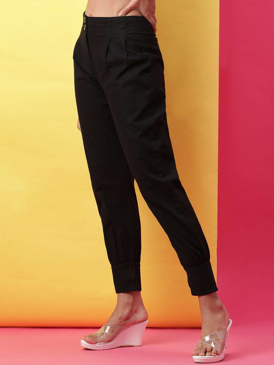 Shop Women High Waist Pleated Pant Online.