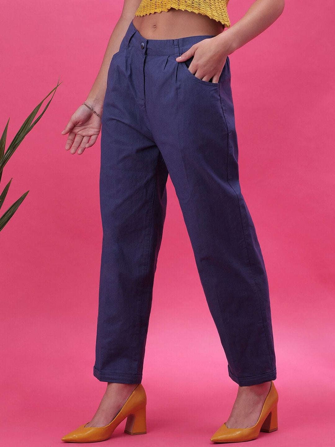 Shop Women Linen Pleated Pant Online.