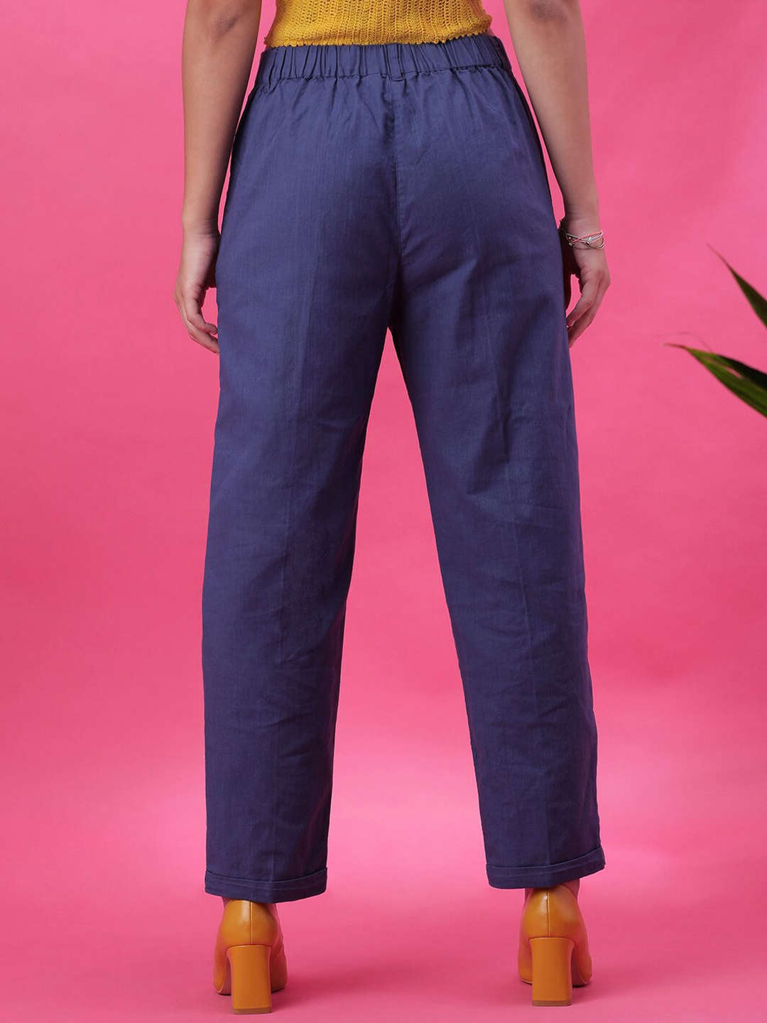 Shop Women Linen Pleated Pant Online.