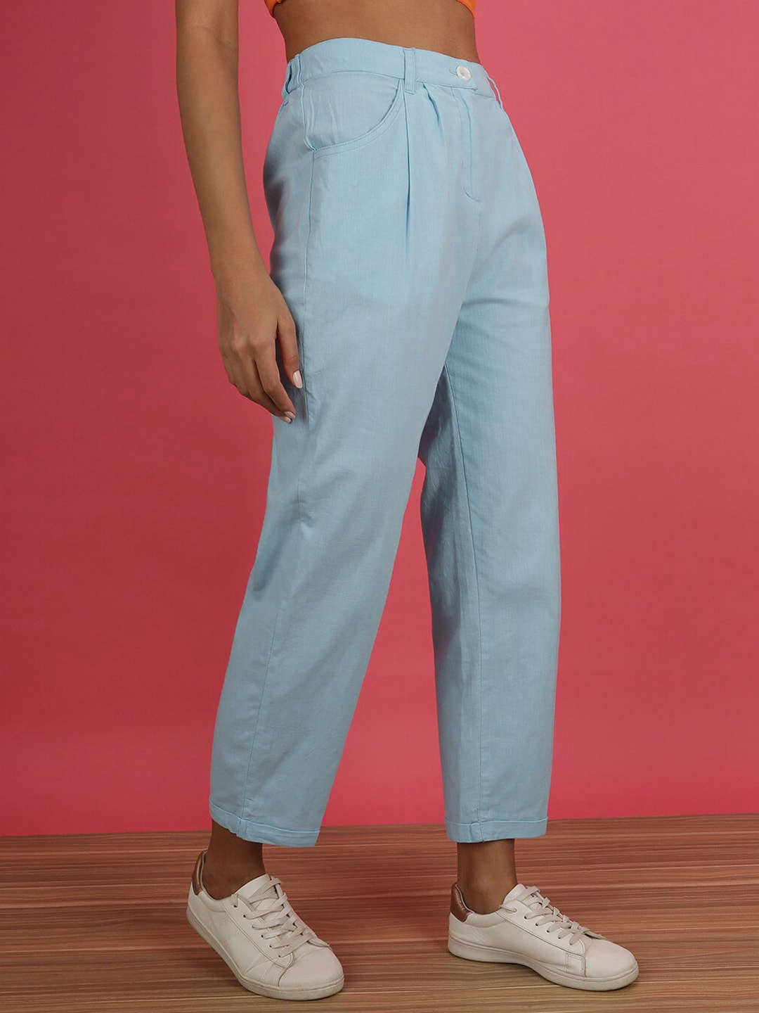 Shop Women Linen Pleated Pant Online.