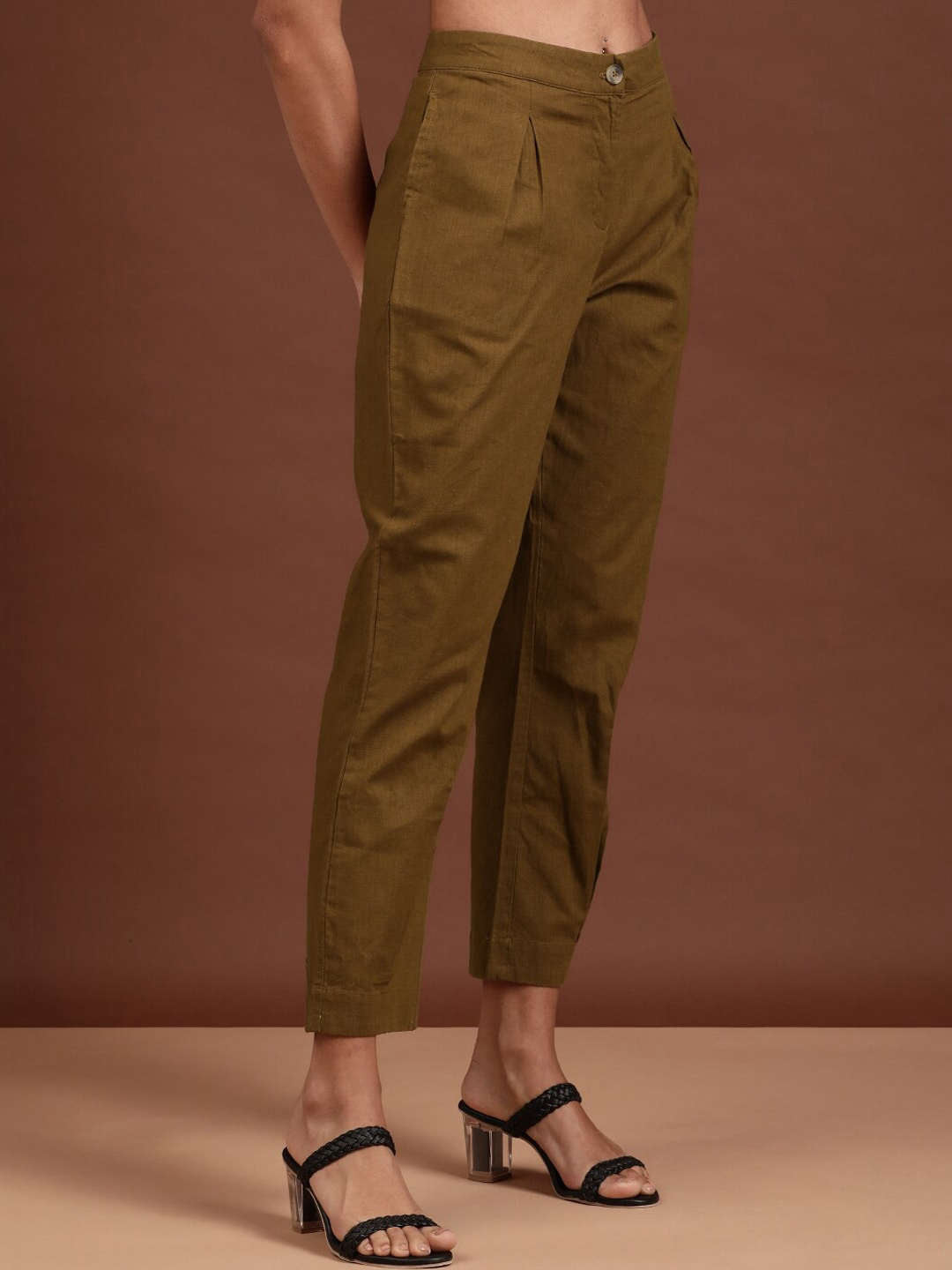 Shop Women Elasticated Waist Cuffed Trouser Online.