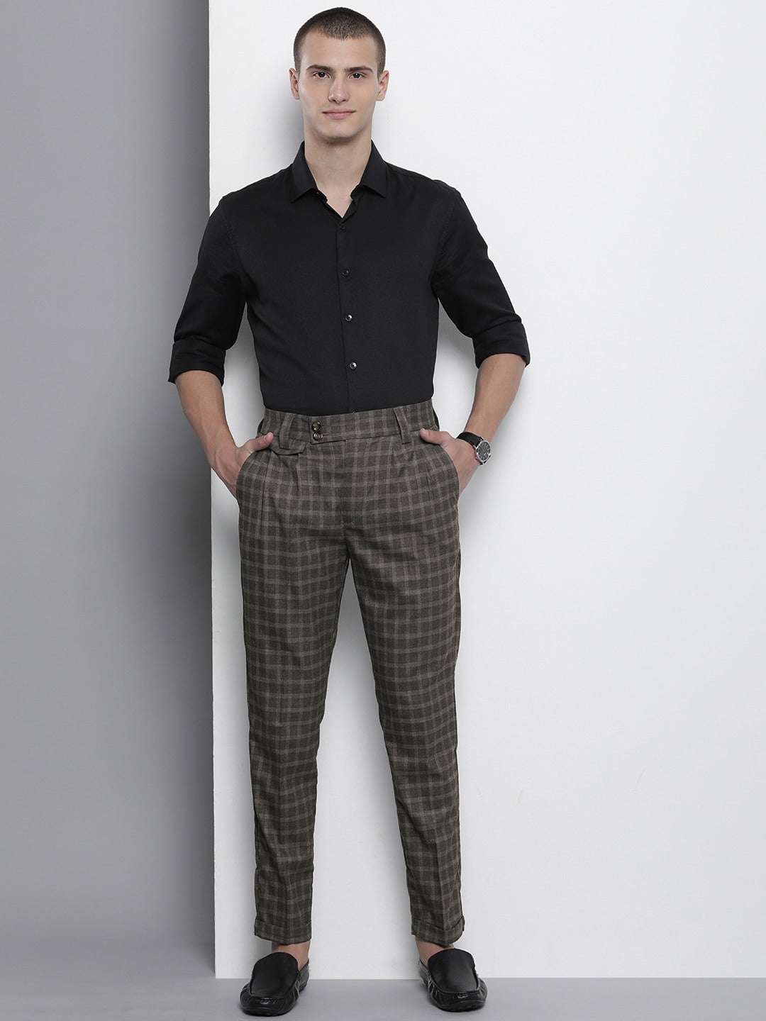 Shop Men Pleated Trouser Online.