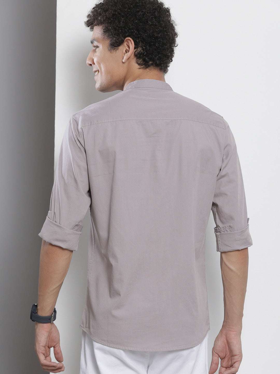 Shop Men's Solid Regular Fit Shirt Online.