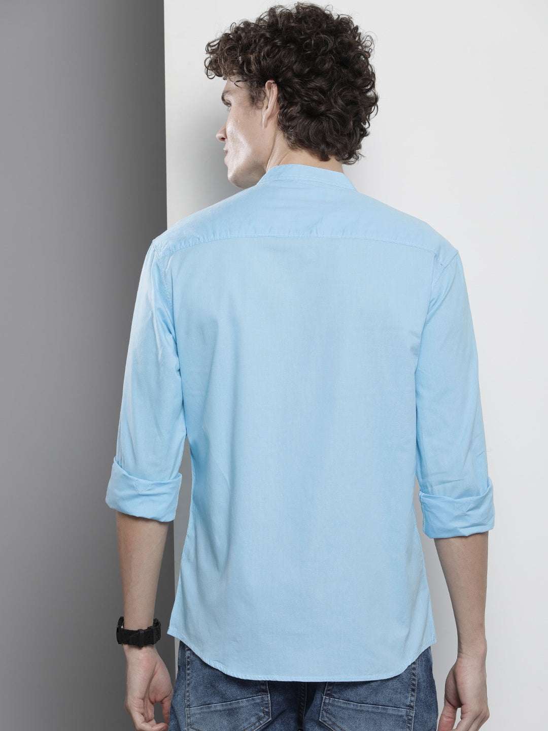 Shop Men's Solid Regular Fit Shirt Online.