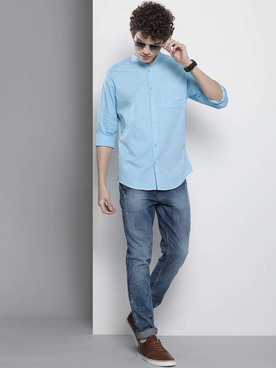 Shop Men's Solid Regular Fit Shirt Online.