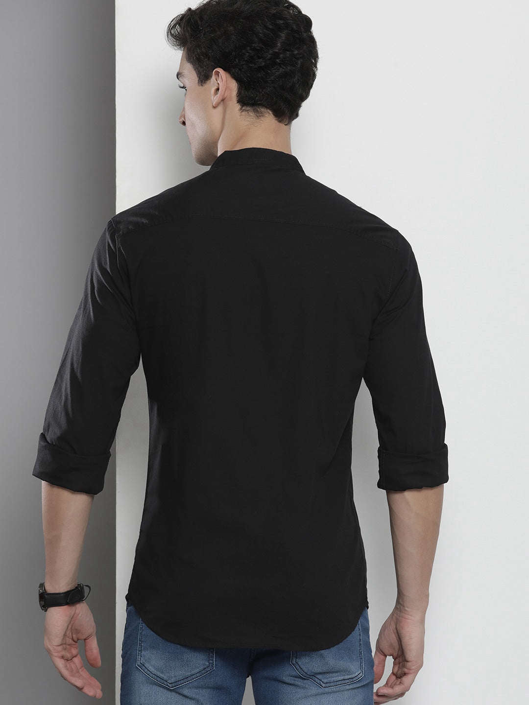 Shop Men's Solid Regular Fit Shirt Online.