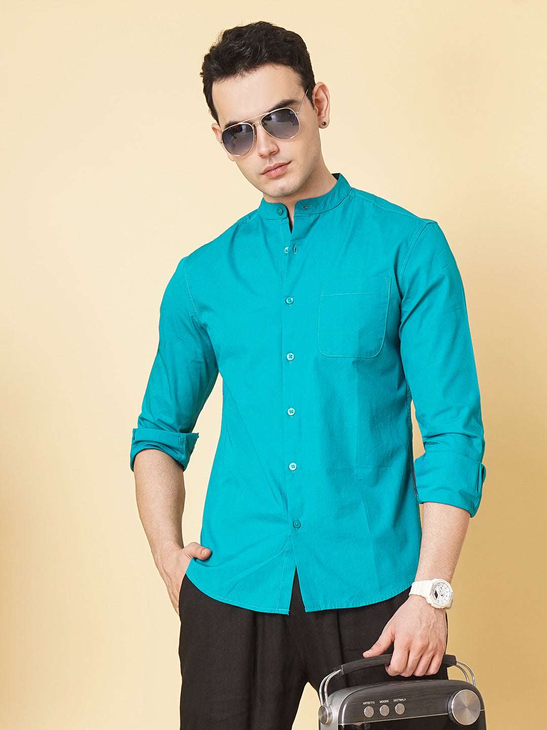 Shop Men's Solid Regular Fit Shirt Online.