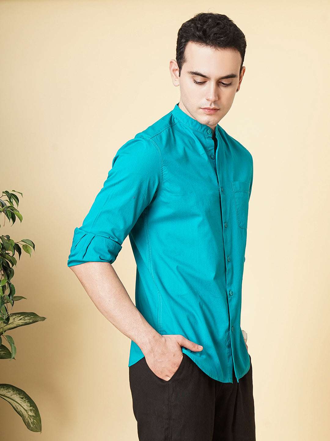 Shop Men's Solid Regular Fit Shirt Online.