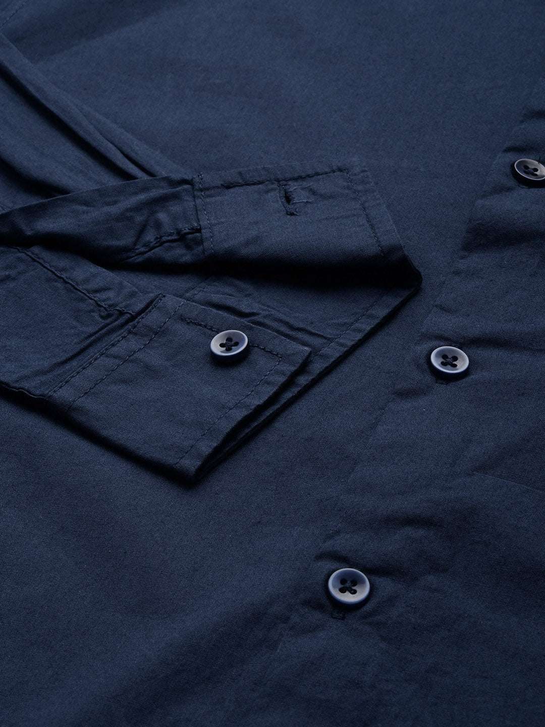 Shop Men's Solid Regular Fit Shirt Online.