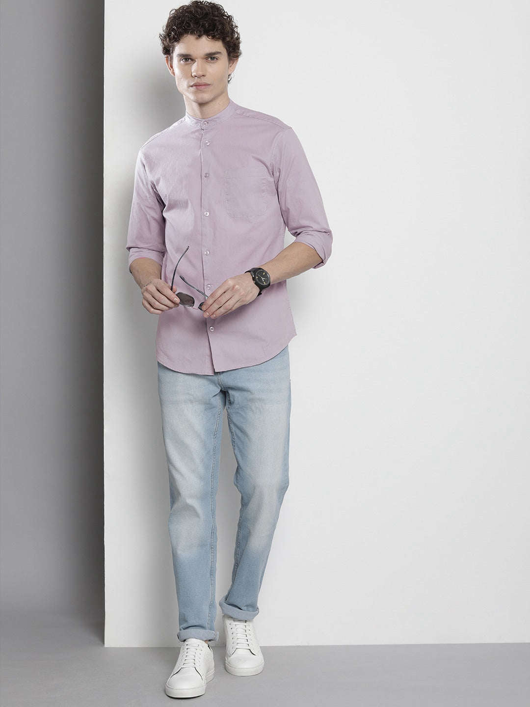 Shop Men's Solid Regular Fit Shirt Online.