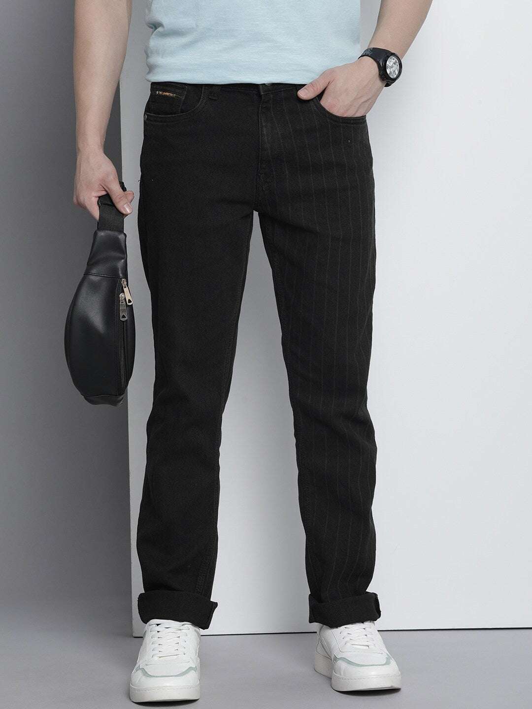 Shop Men Straight Fit Jeans Online.