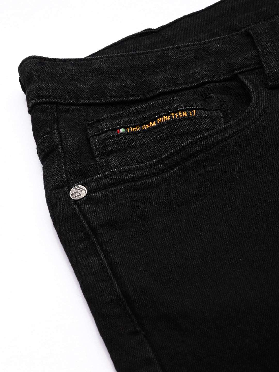 Shop Men Straight Fit Jeans Online.