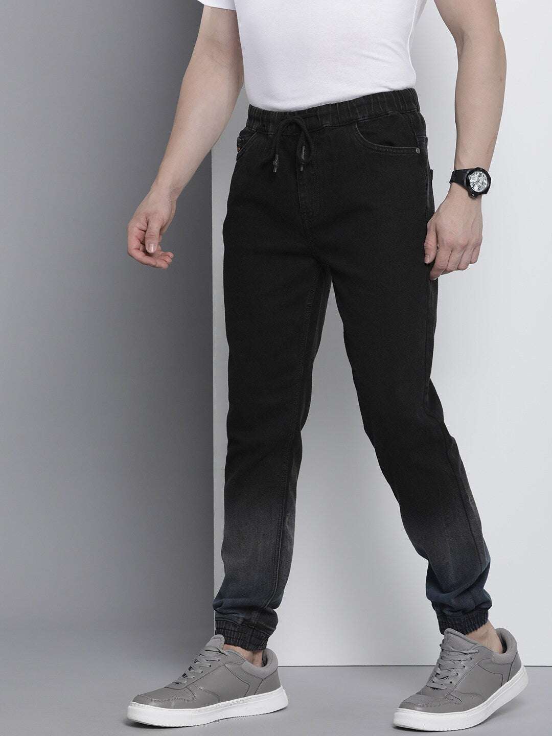 Shop Men Jogger Jeans Online.