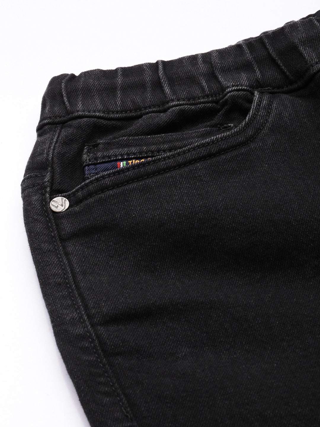 Shop Men Jogger Jeans Online.