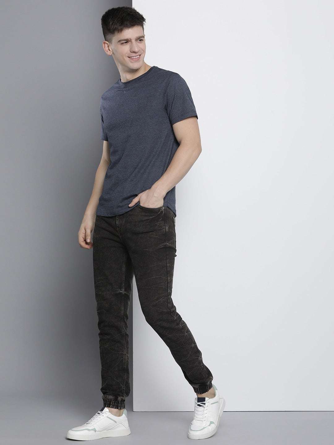 Shop Men Slim Fit Jeans Online.