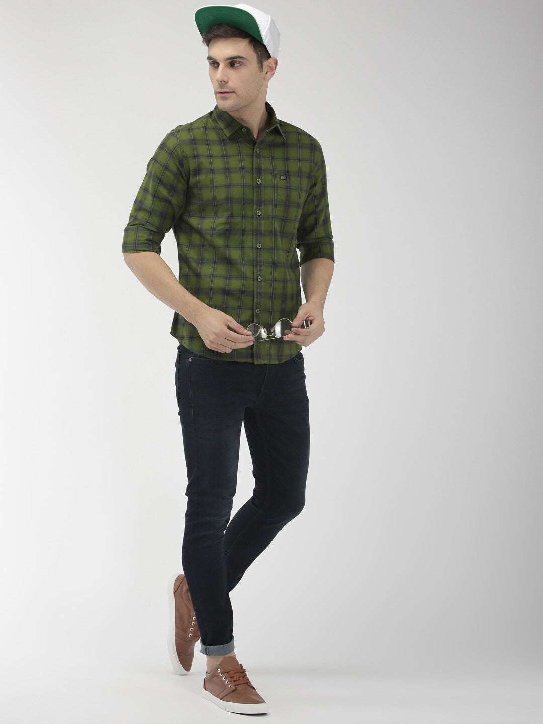 Shop Men Checked Casual Shirt Online.