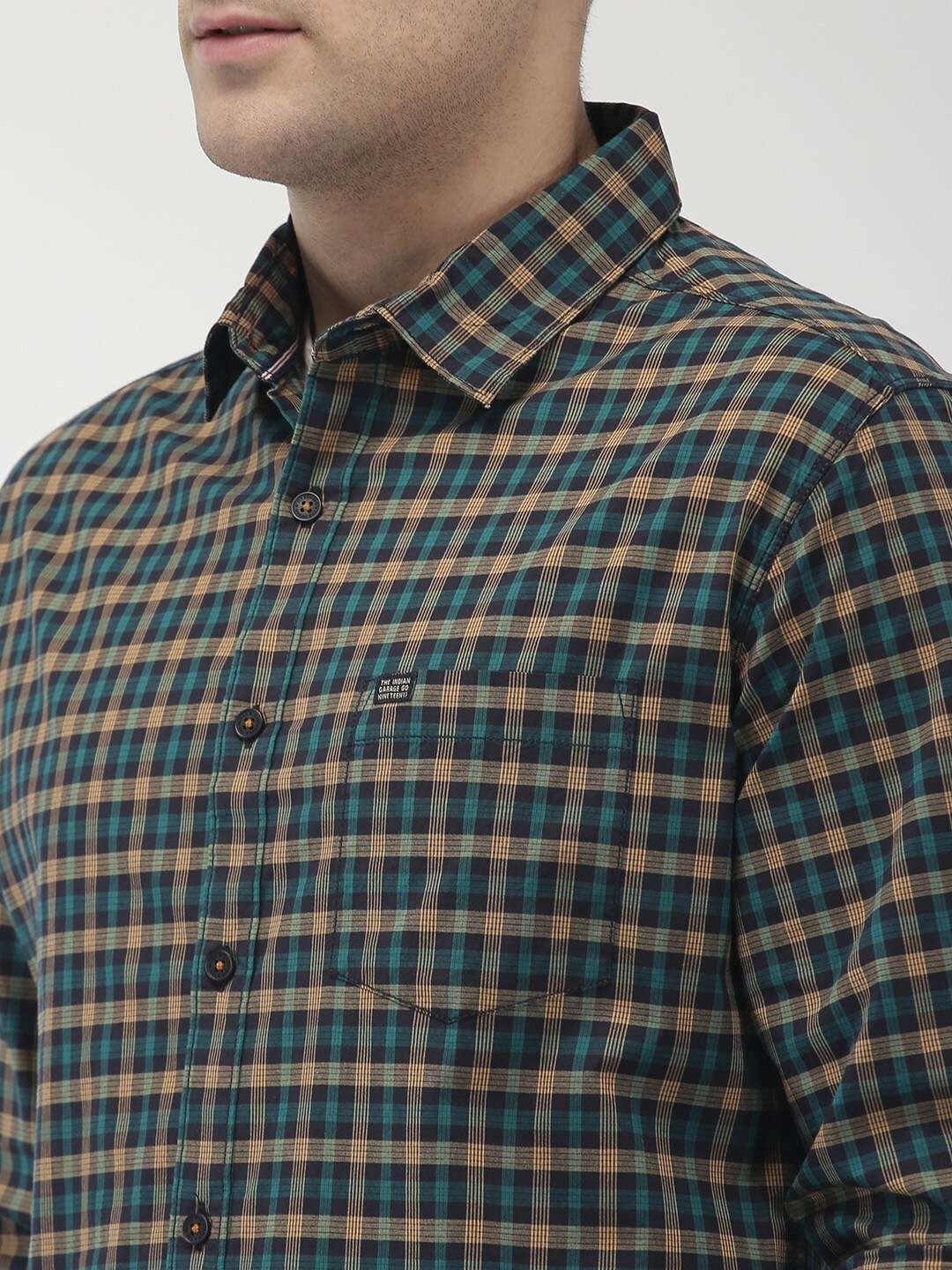 Shop Men Checked Casual Shirt Online.