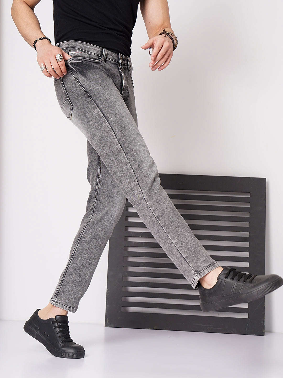 Shop Men Slim Fit Jeans Online.