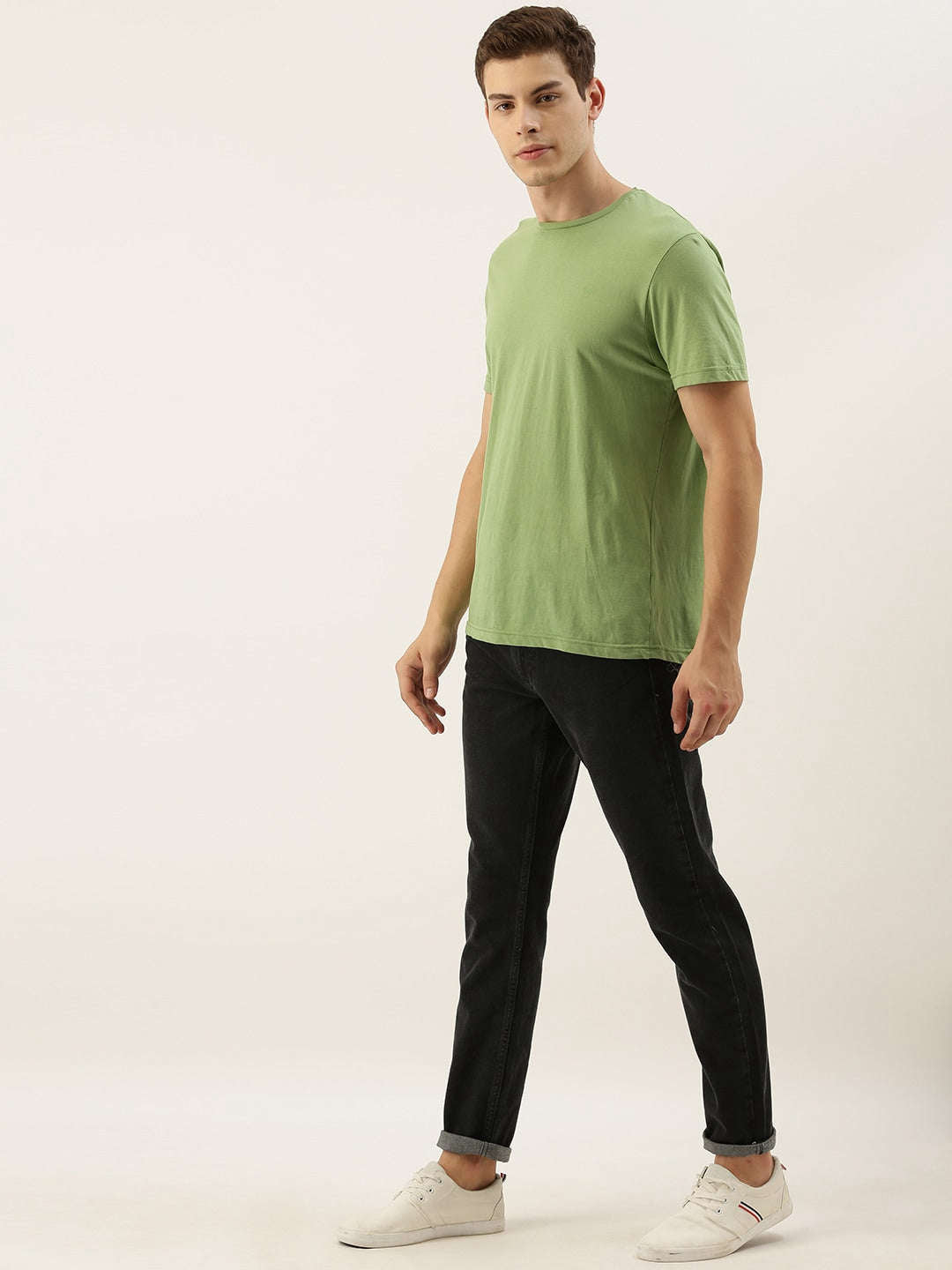 Shop Men Slim Fit Jeans Online.