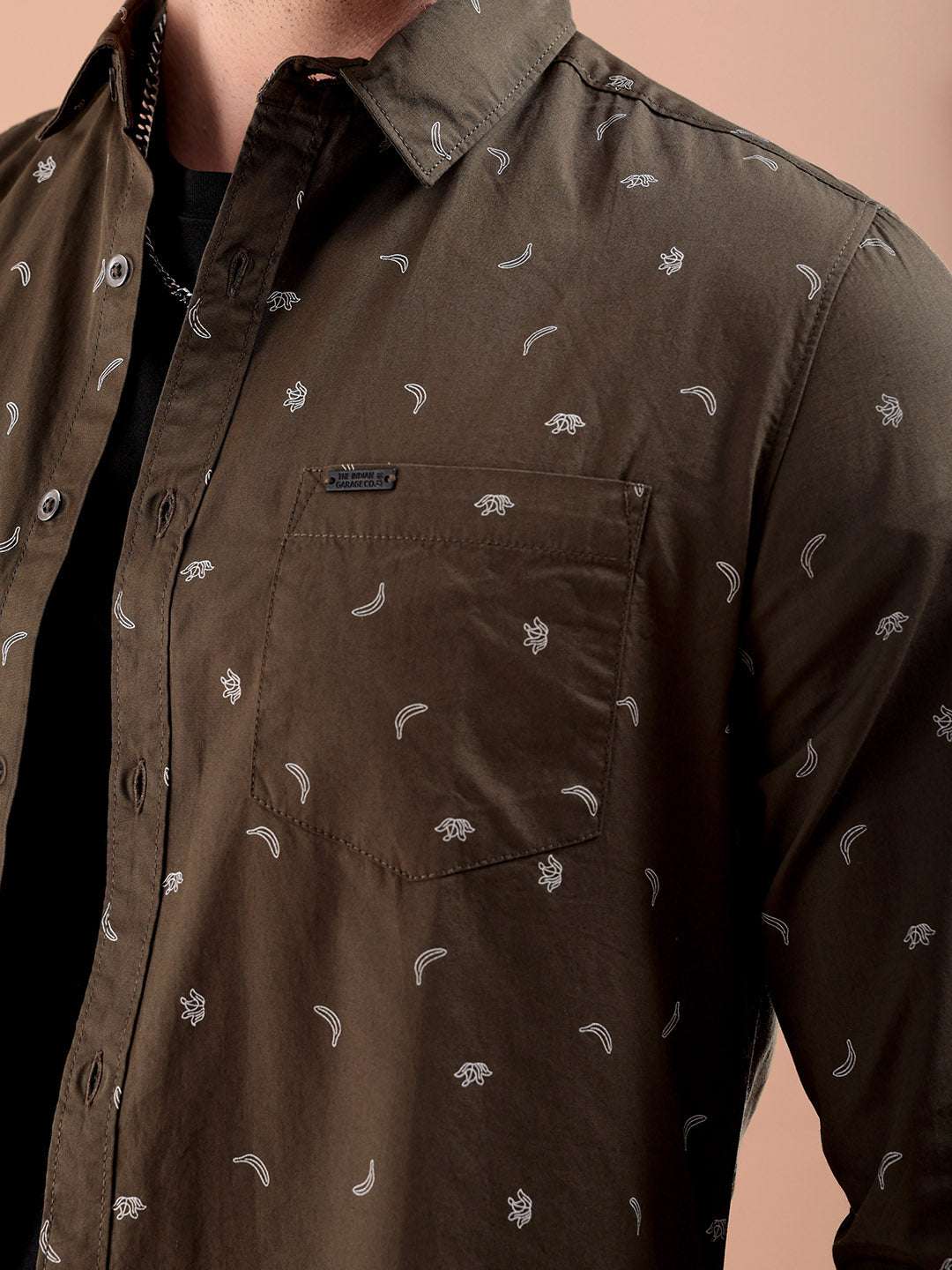 Shop Men's Printed Slim Fit Shirt Online.