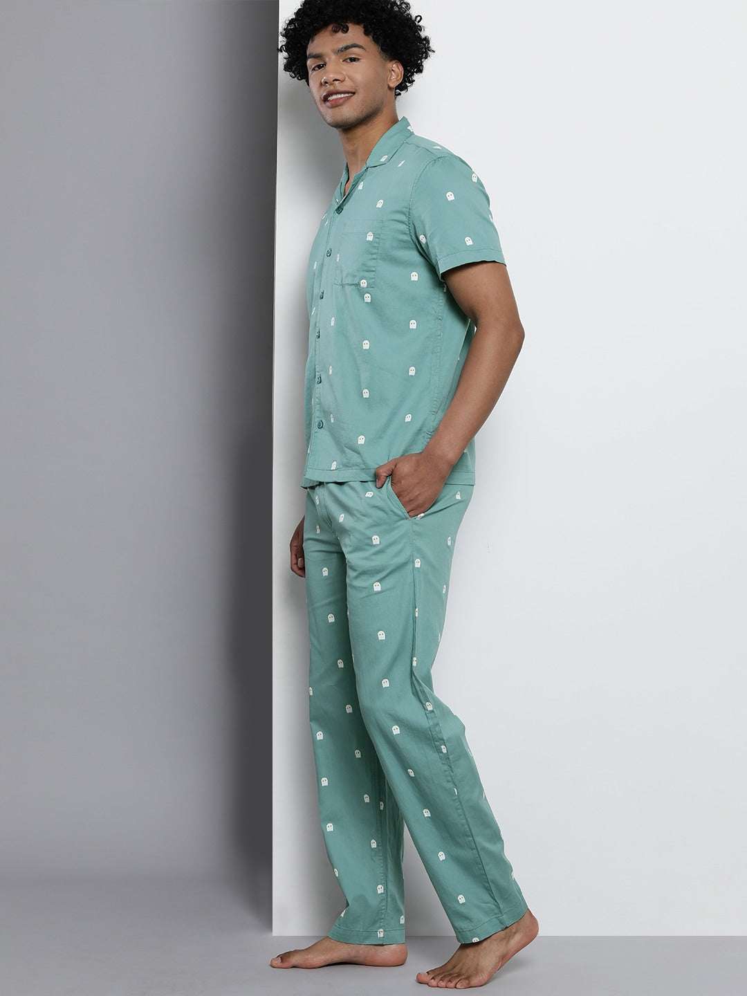 Shop Men Lounge Wear Online.