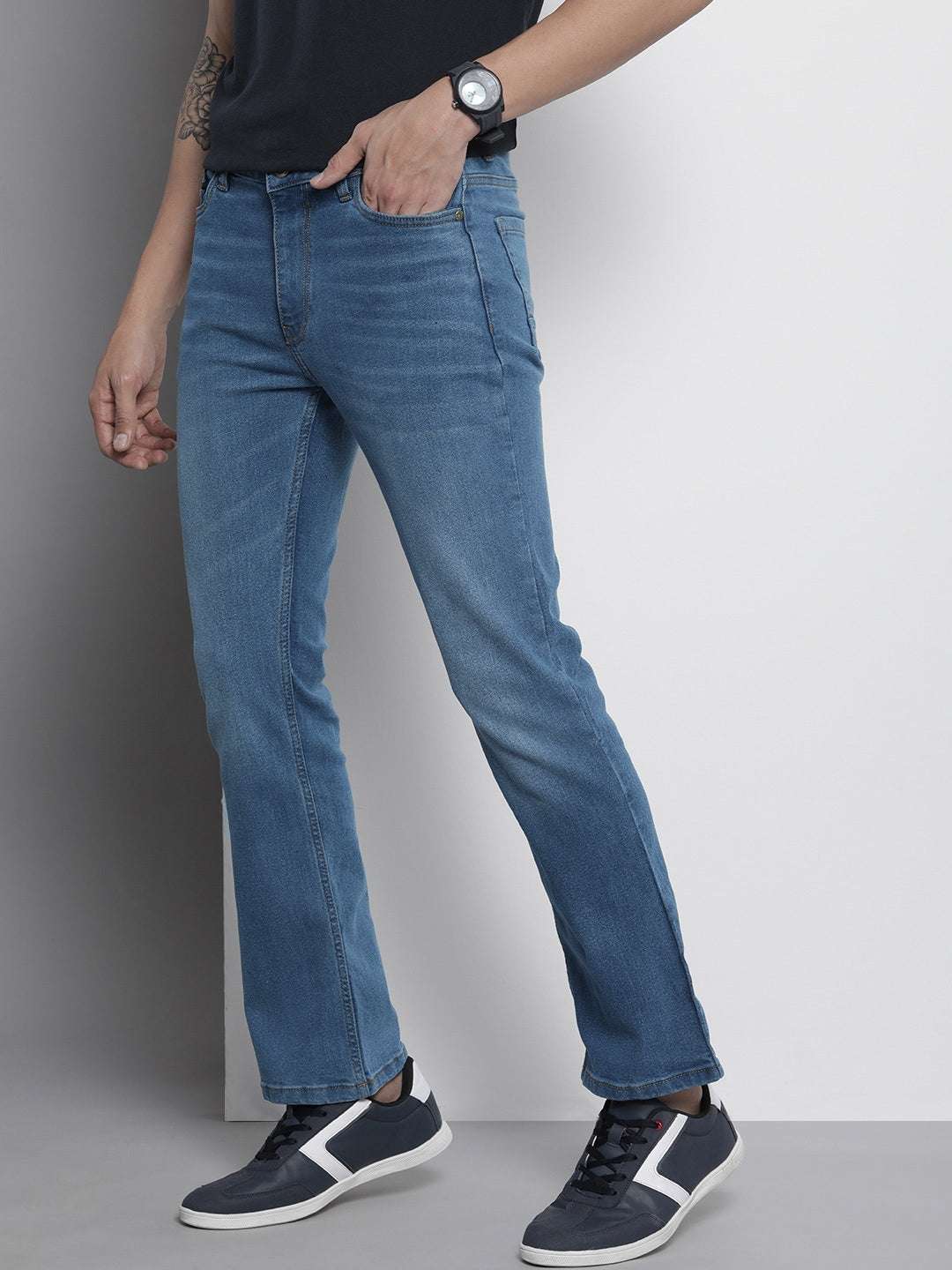 Shop Men G-Noah Distress Boot Cut Fit Jeans Online.