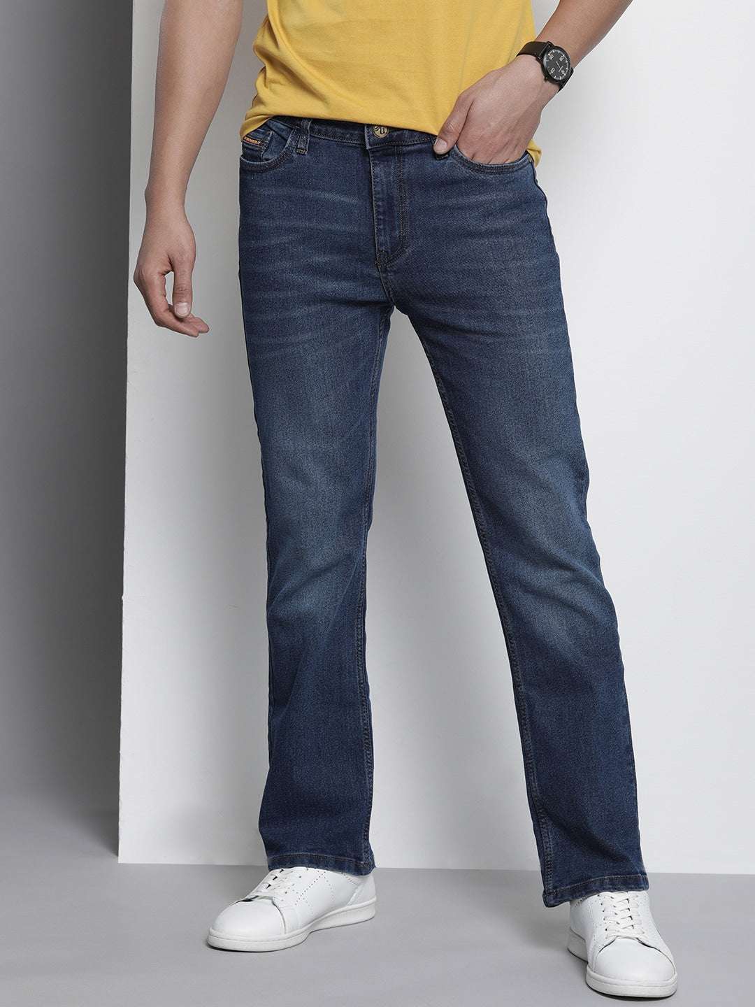 Shop Men G-Noah Distress Boot Cut Fit Jeans Online.