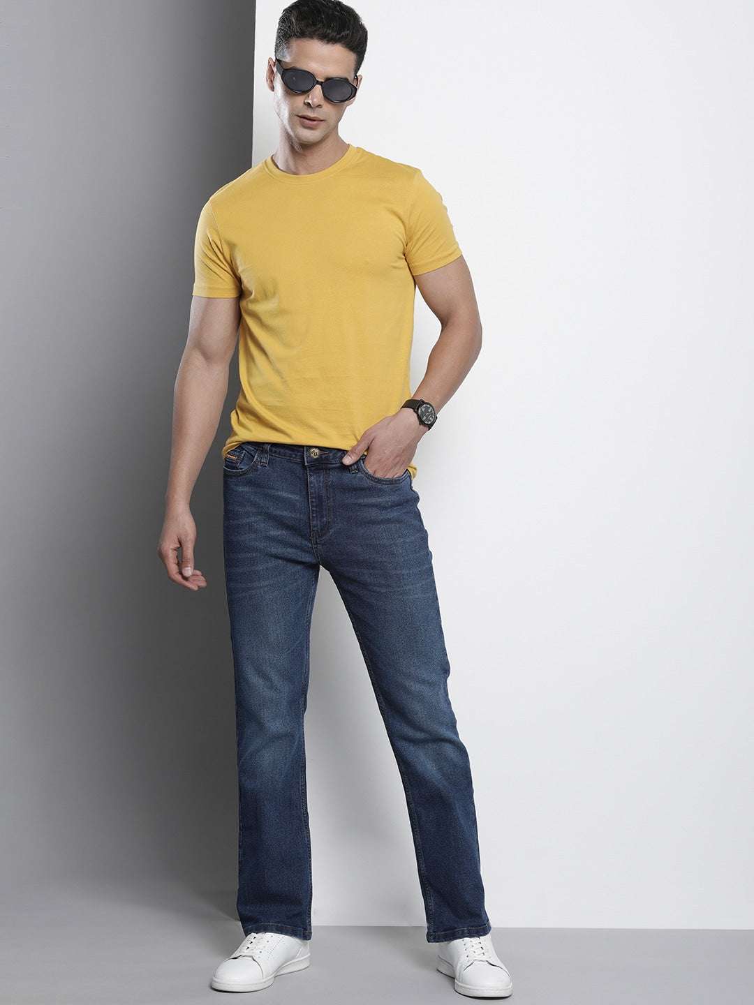 Shop Men G-Noah Distress Boot Cut Fit Jeans Online.