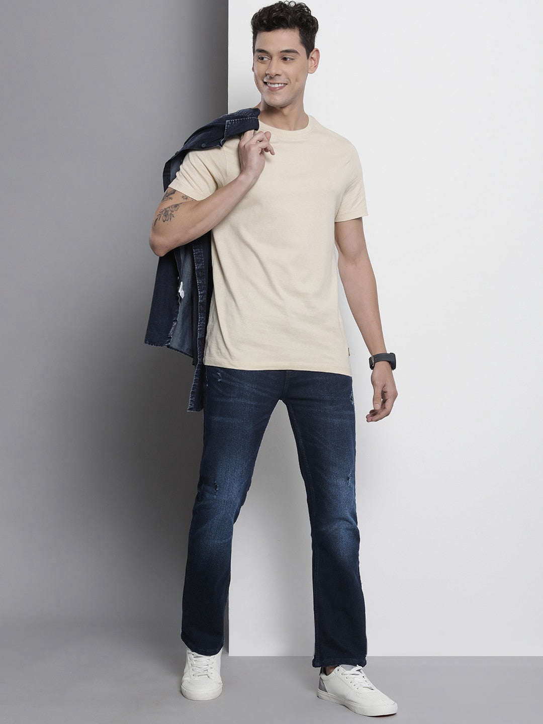 Shop Men G-Noah Distress Boot Cut Fit Jeans Online.