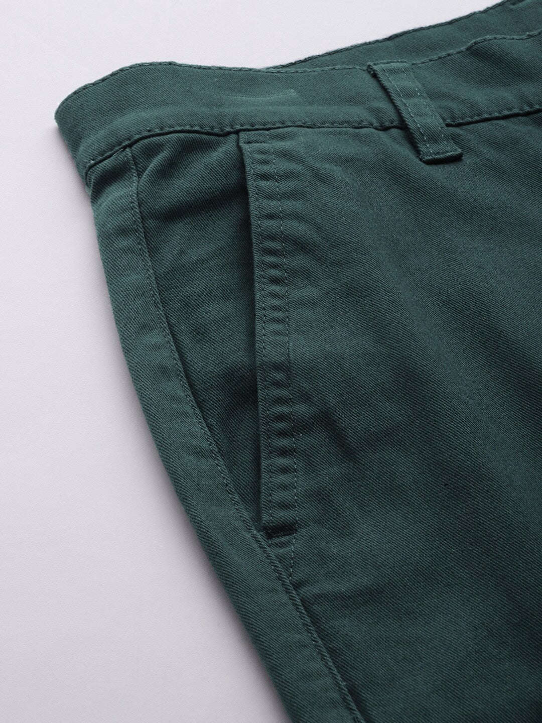 Shop Men Solid Chino Pants Online.