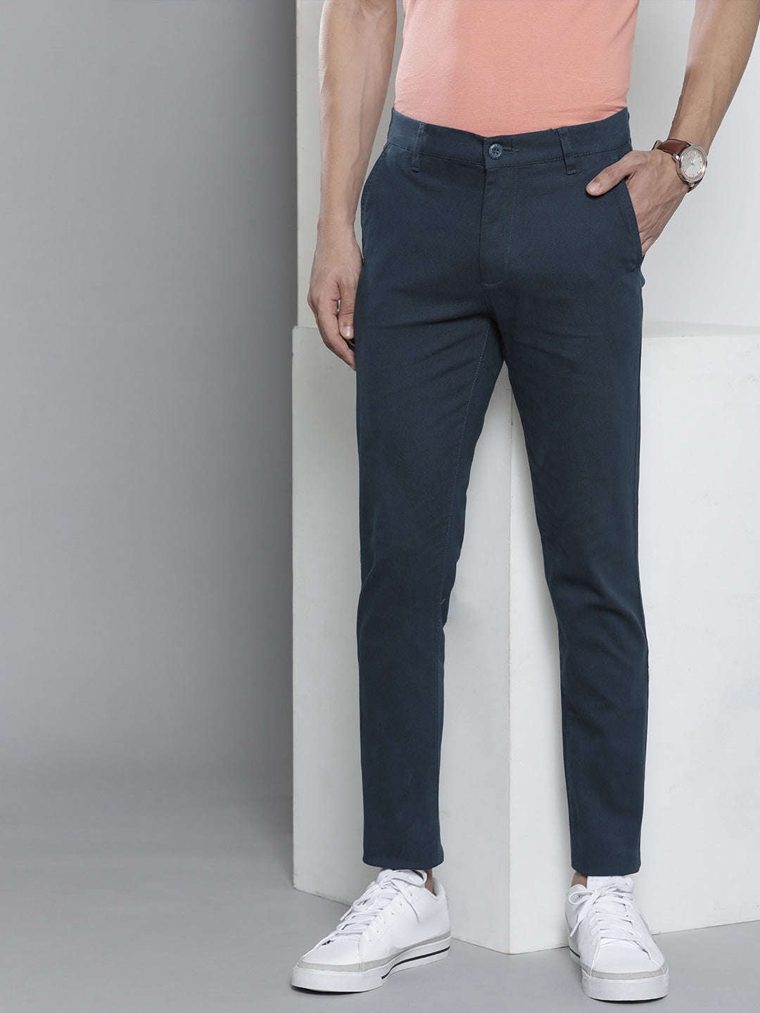 Shop Men Solid Chino Pants Online.