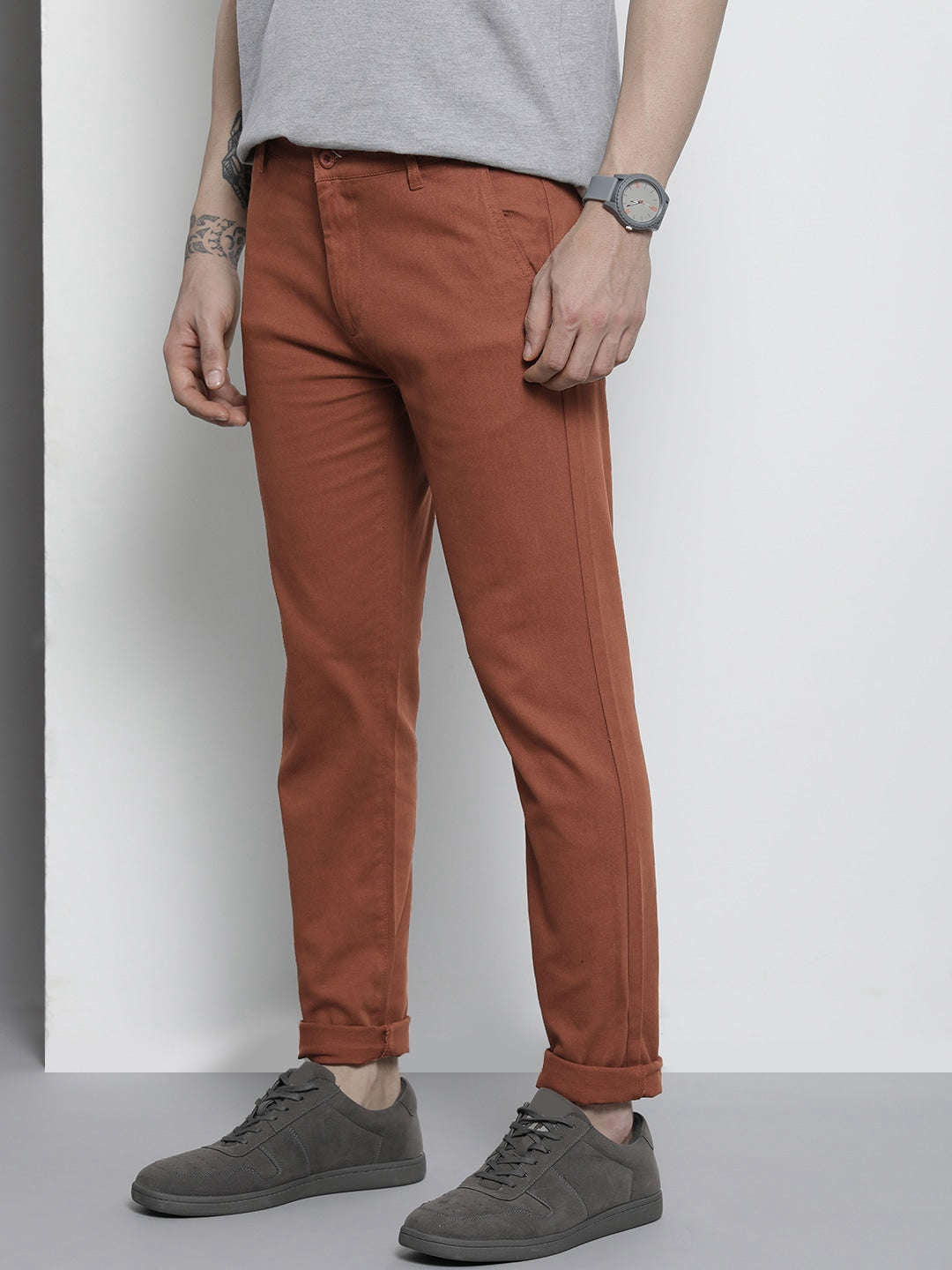 Shop Men Solid Chino Pants Online.