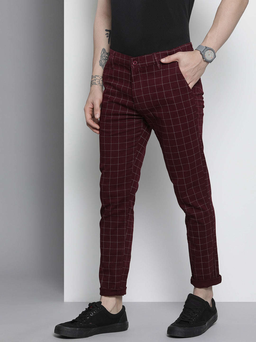 Shop Men Checked Chino Pants Online.