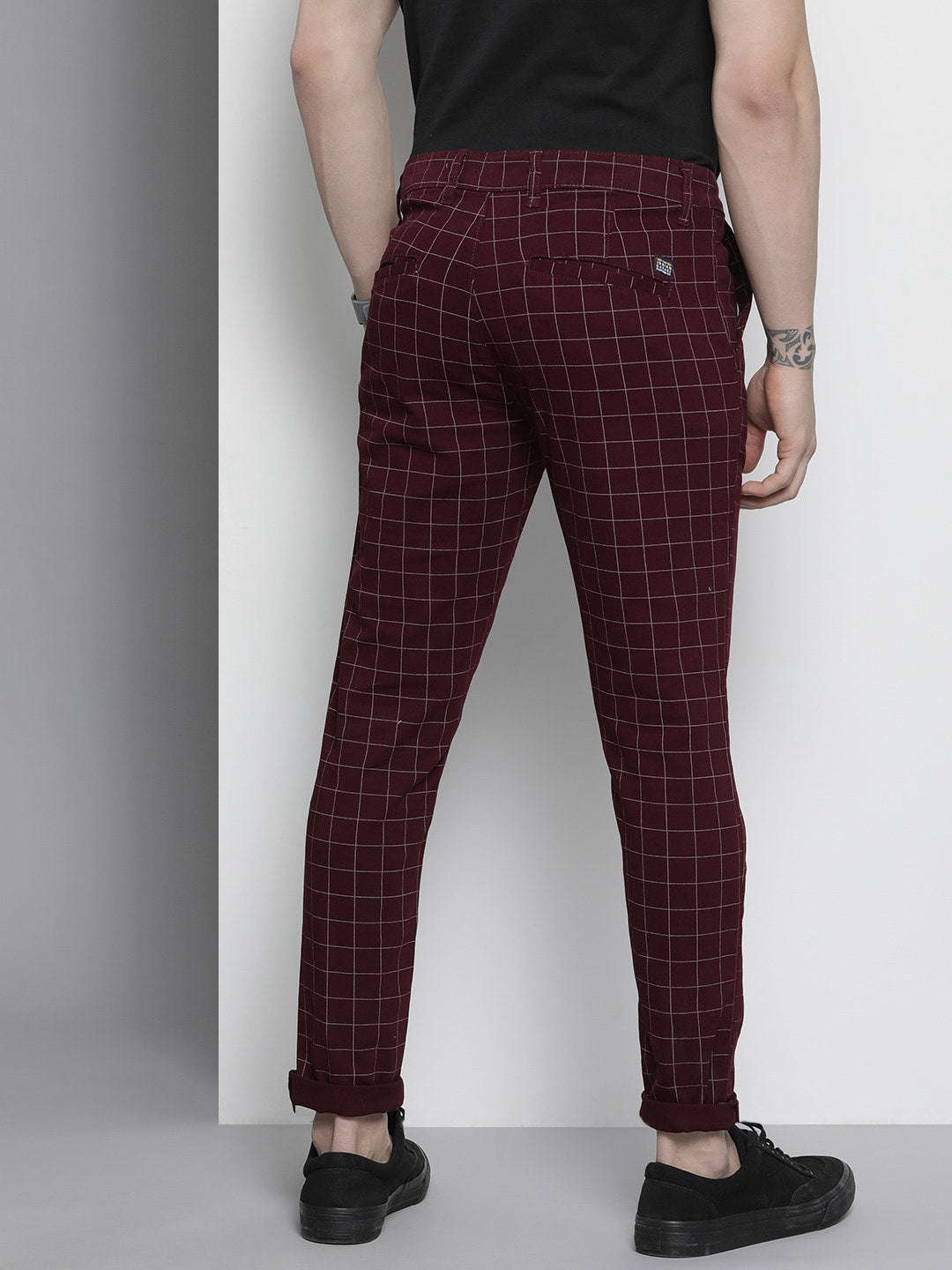 Shop Men Checked Chino Pants Online.