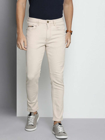 Shop Men Distress Carrot Fit Jeans Online.