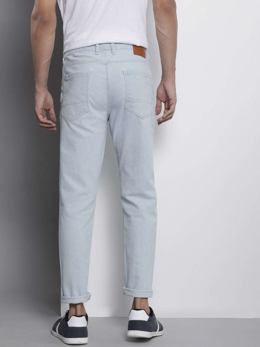 Shop Men Distress Carrot Fit Jeans Online.