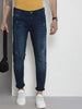 Shop Men Carrot Fit Jeans Online.