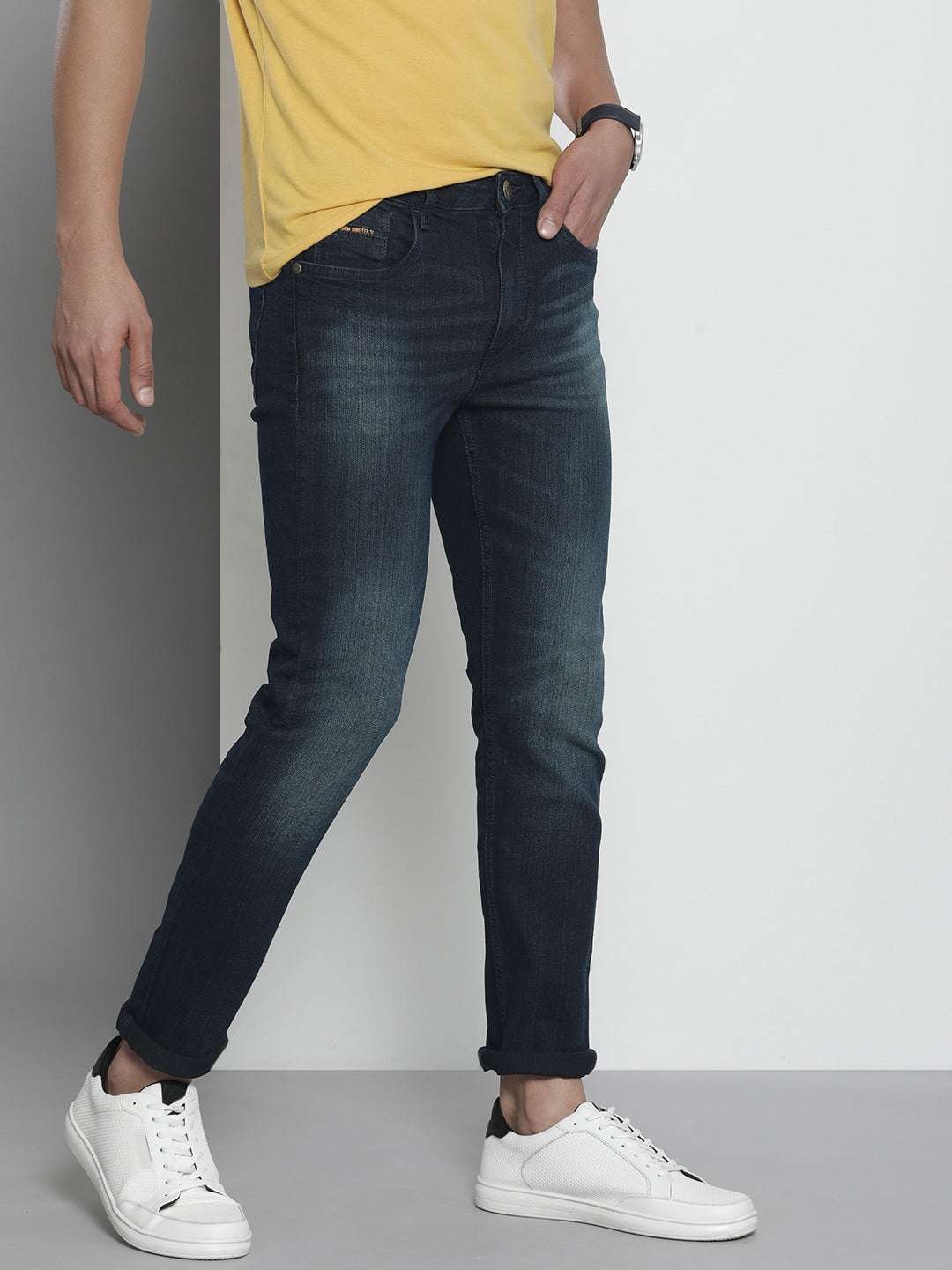 Shop Men Clean Look Skinny Jeans Online.