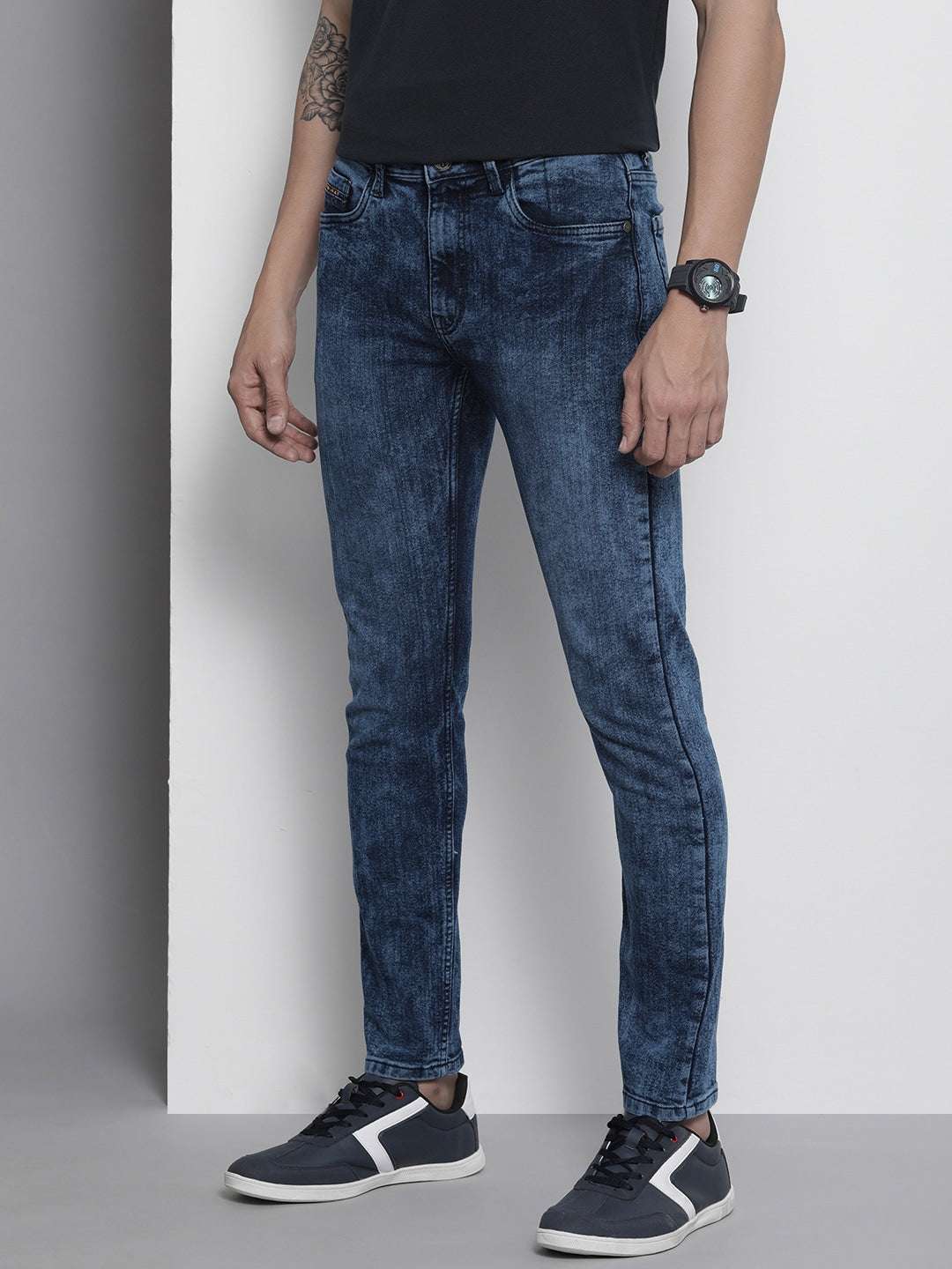 Shop Men Clean Look Skinny Jeans Online.