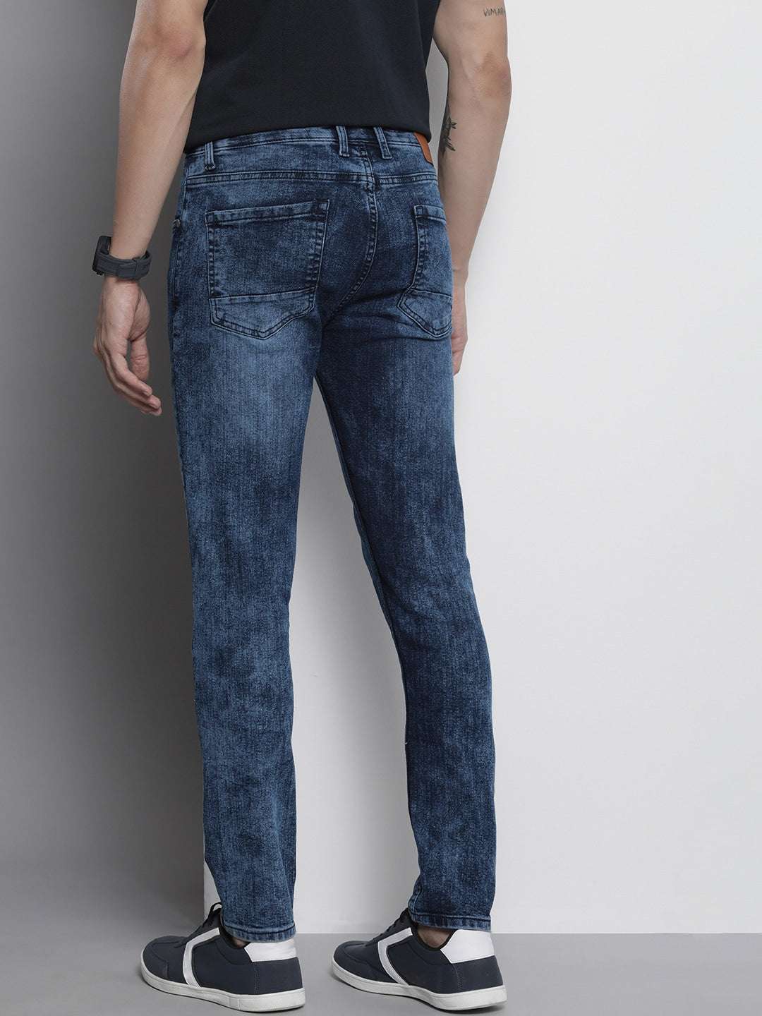 Shop Men Clean Look Skinny Jeans Online.