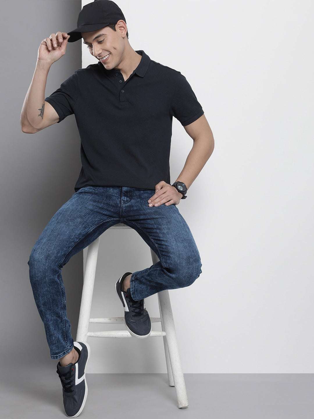 Shop Men Clean Look Skinny Jeans Online.