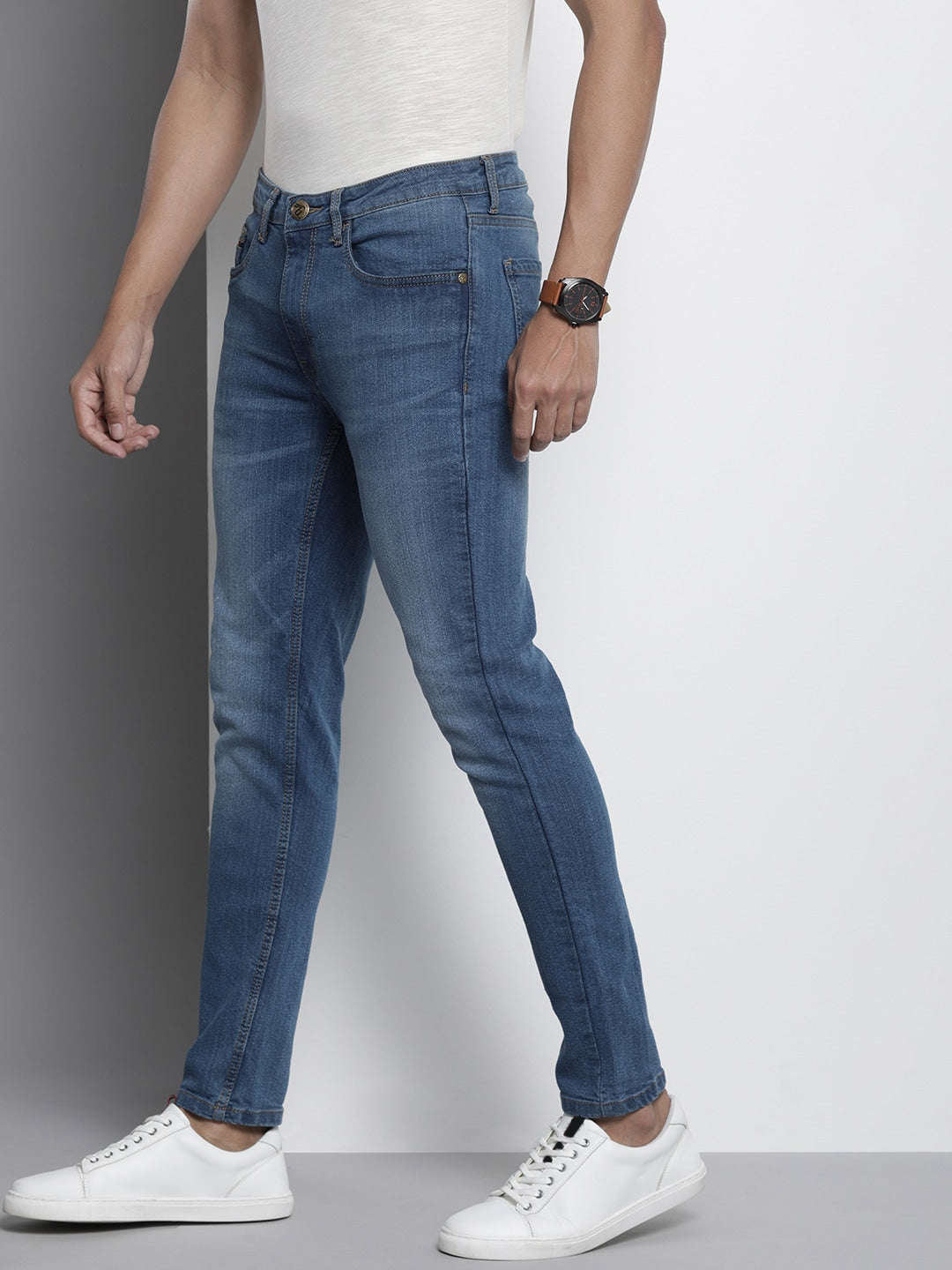 Shop Men Clean Look Skinny Jeans Online.