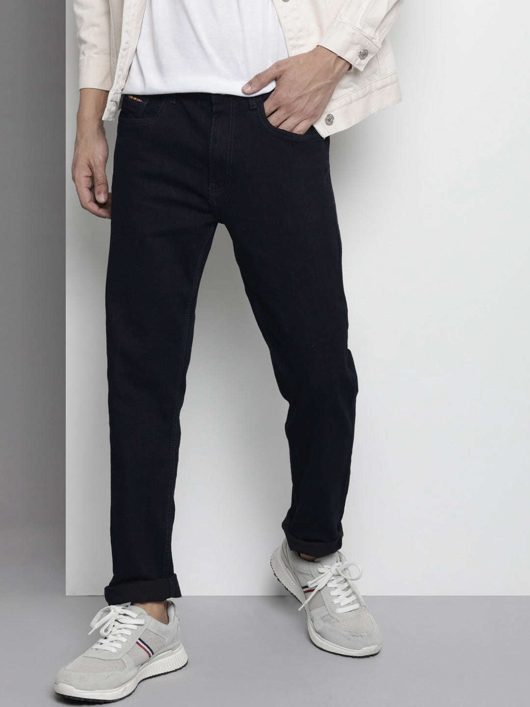 Shop Men Clean Look Skinny Jeans Online.