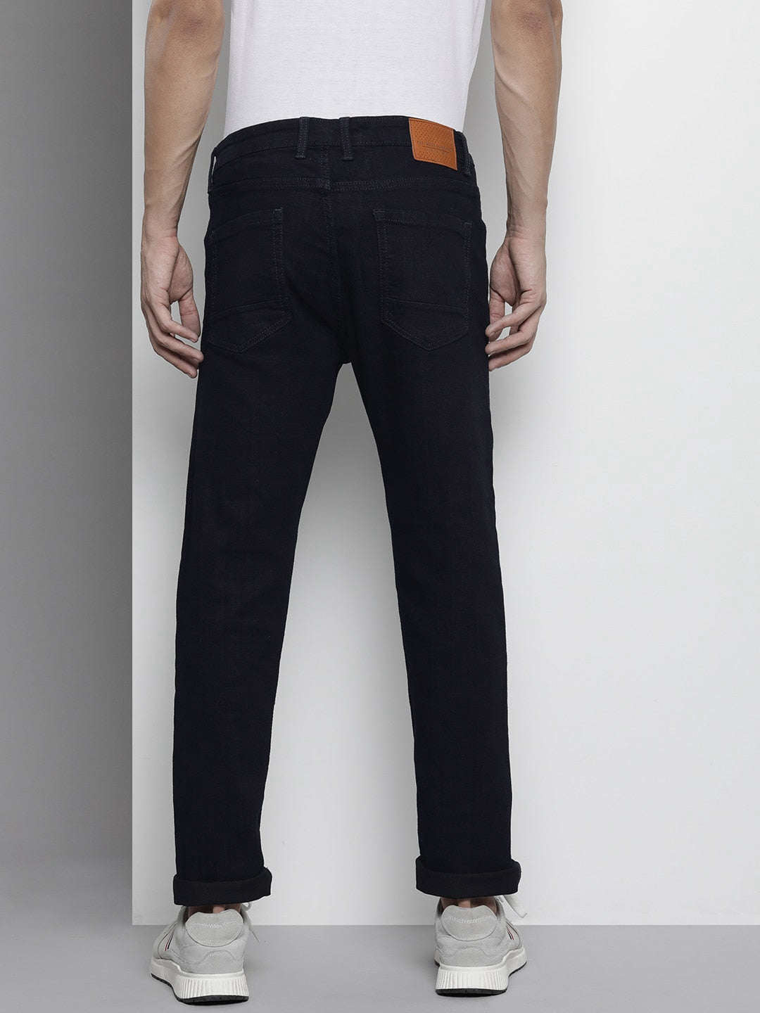 Shop Men Clean Look Skinny Jeans Online.