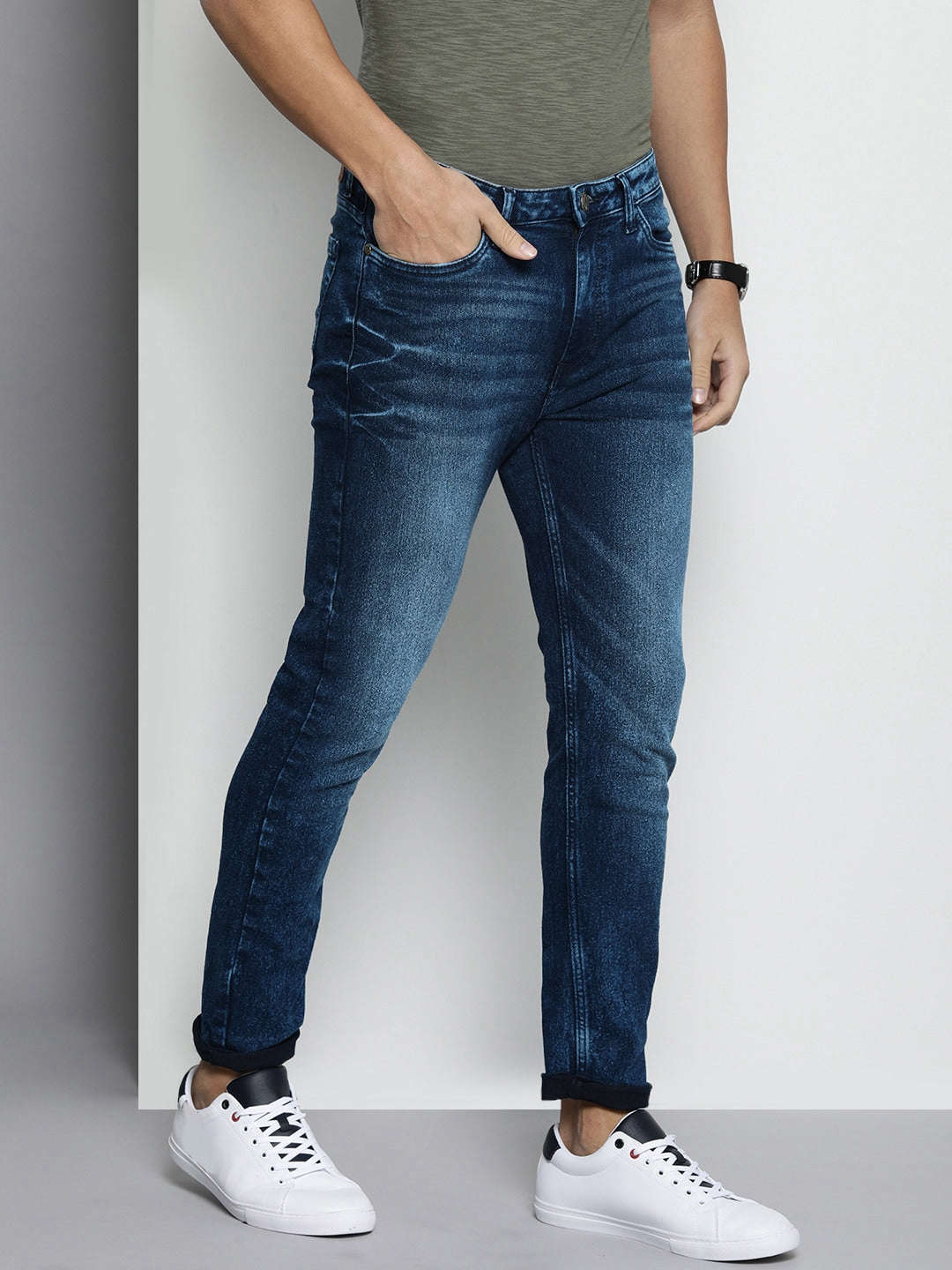 Shop Men Clean Look Skinny Jeans Online.