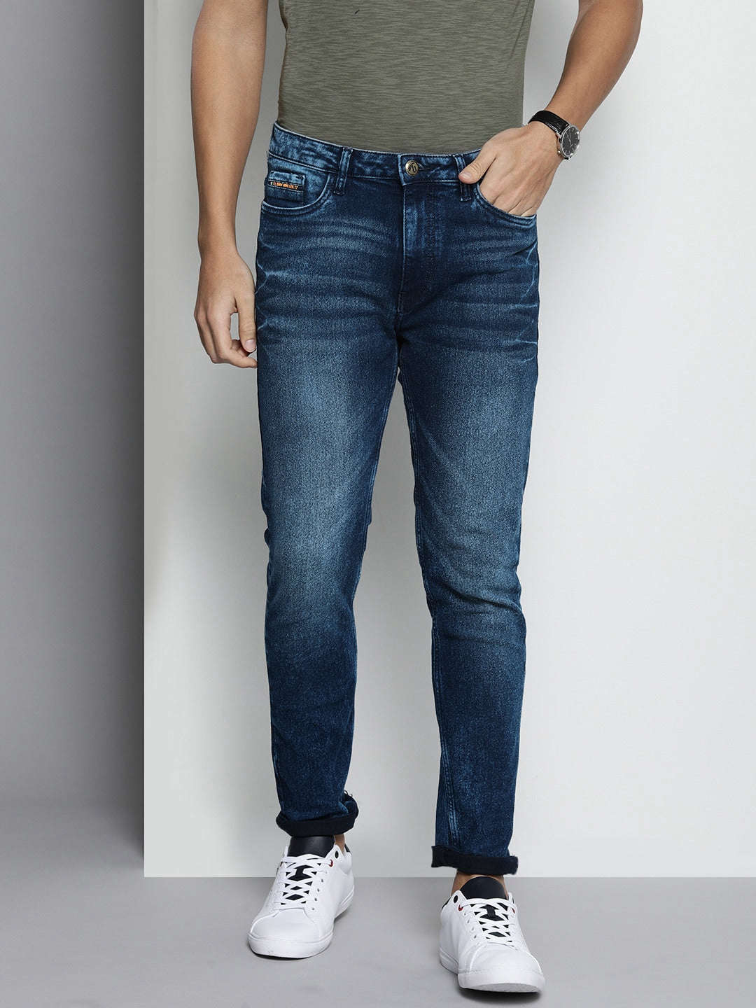 Shop Men Clean Look Skinny Jeans Online.