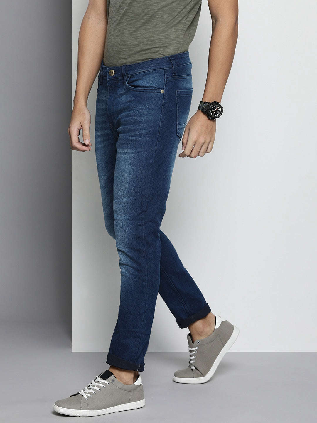 Shop Men Clean Look Skinny Jeans Online.